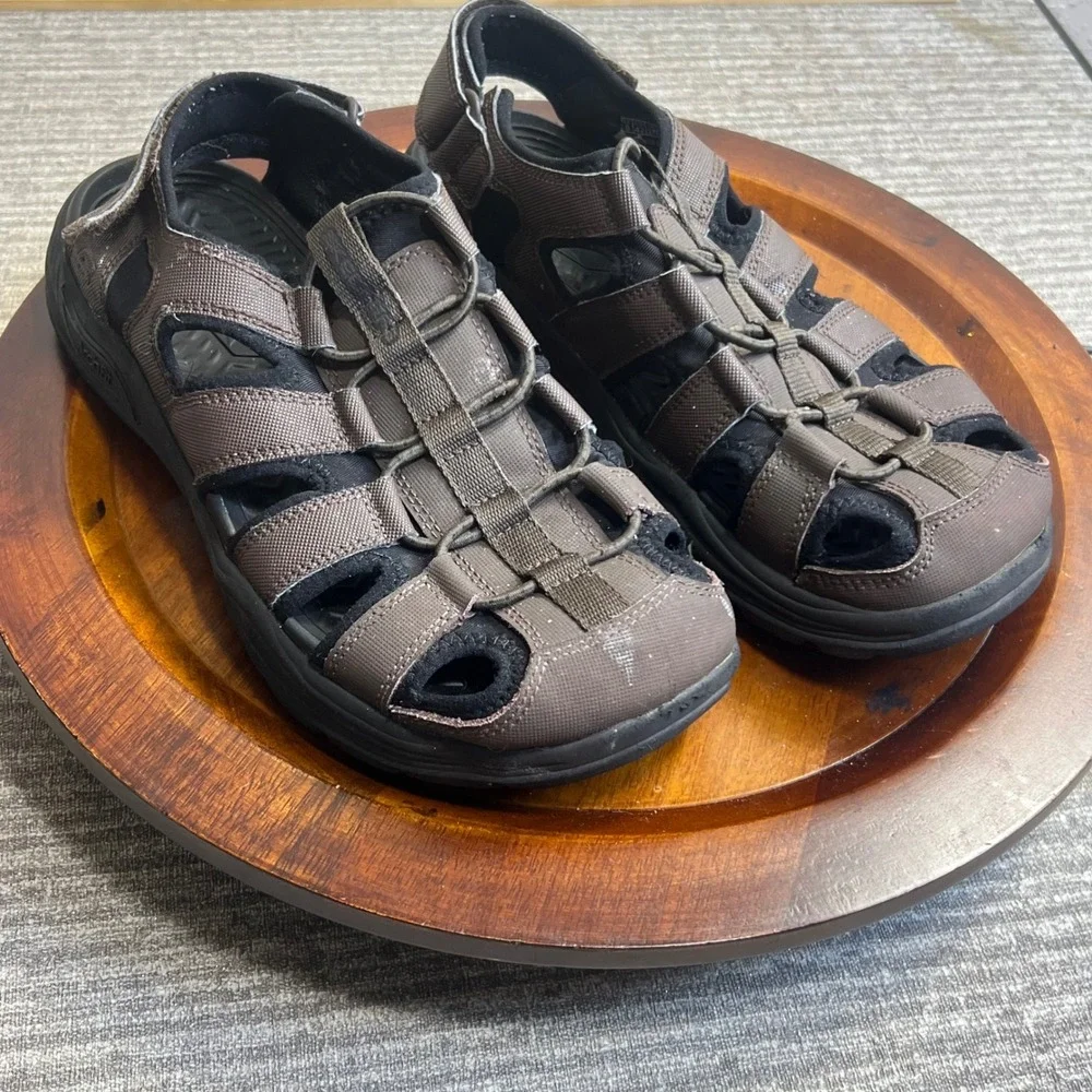Skechers Arch Fit Fisherman Sandals Mens Hiking Outdoor 204348 Size 9 Brown